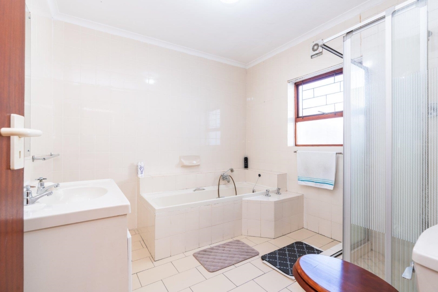 3 Bedroom Property for Sale in Tijgerhof Western Cape